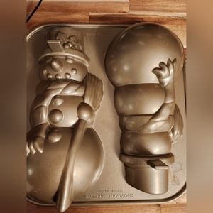 Williams Sonoma Snowman Cake Pan